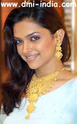 Deepika Gold Set